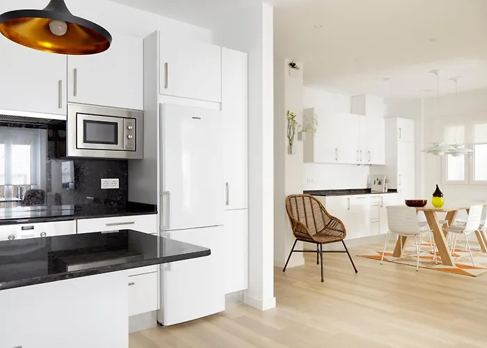 Kaia By Feelfreerentals Apartament